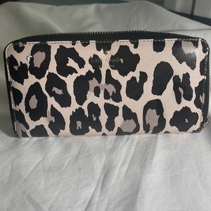 Kate spade zip wallet